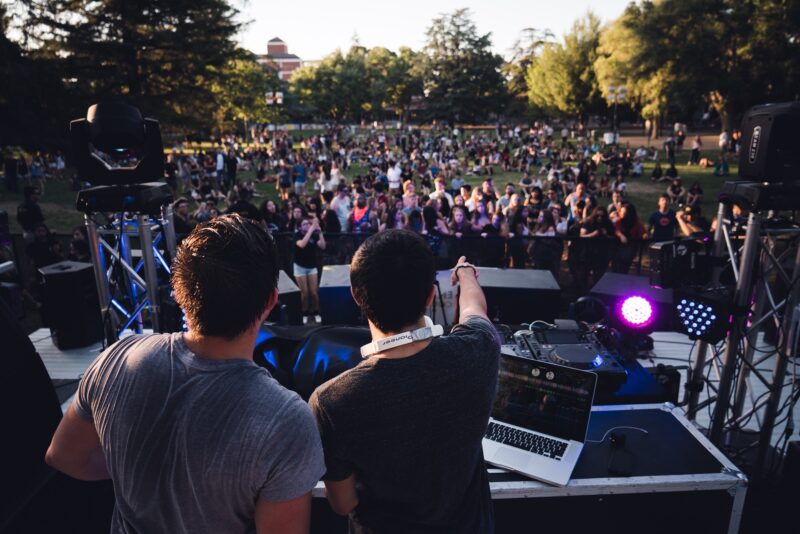 Rätt ljud- och DJ-utrustning för fest och event