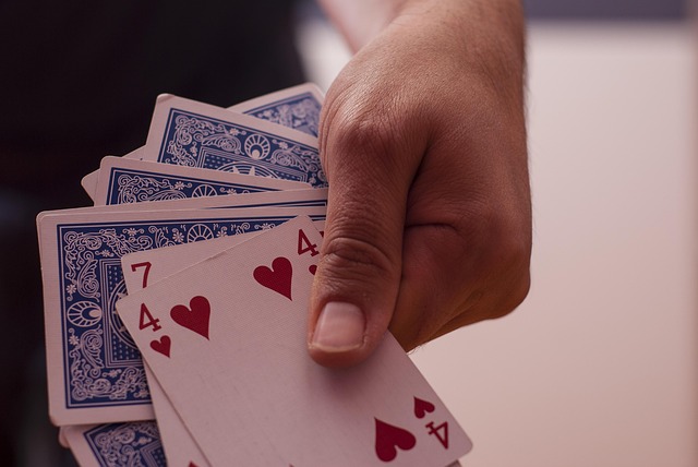 Texas holdem regler från bordsplacering till pottfördelning